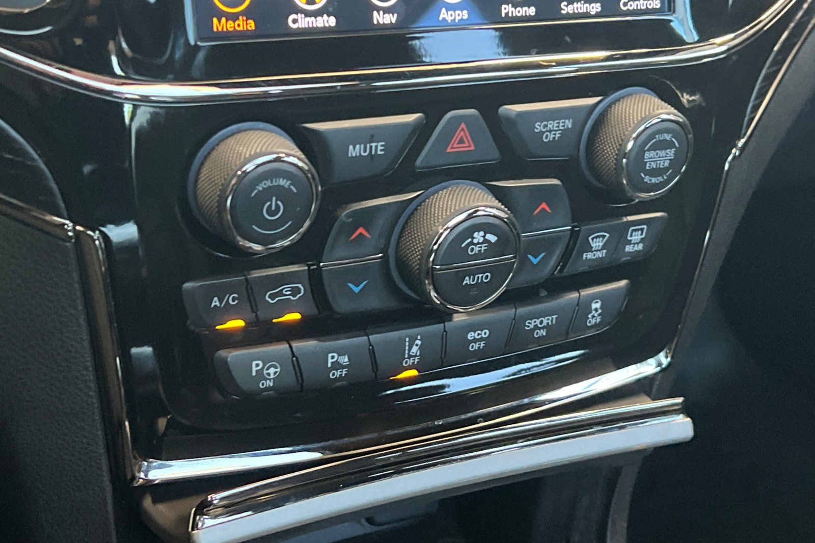 Used 2021 Jeep Grand Cherokee High Altitude AWD/4WD image 22