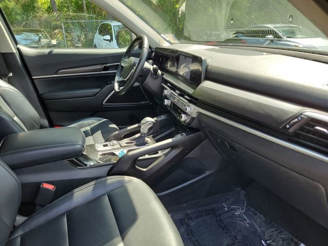 Used 2025 Kia Telluride S image 34