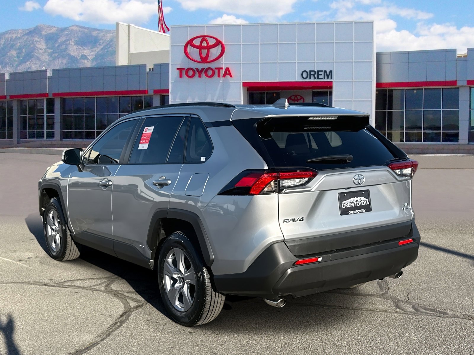 Used 2025 Toyota RAV4 XLE image 6