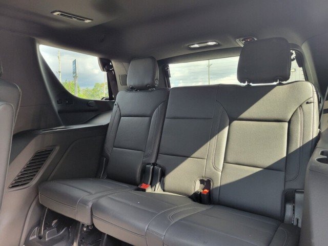 Used 2024 Chevrolet Tahoe LT w/ Luxury Package RWD image 20
