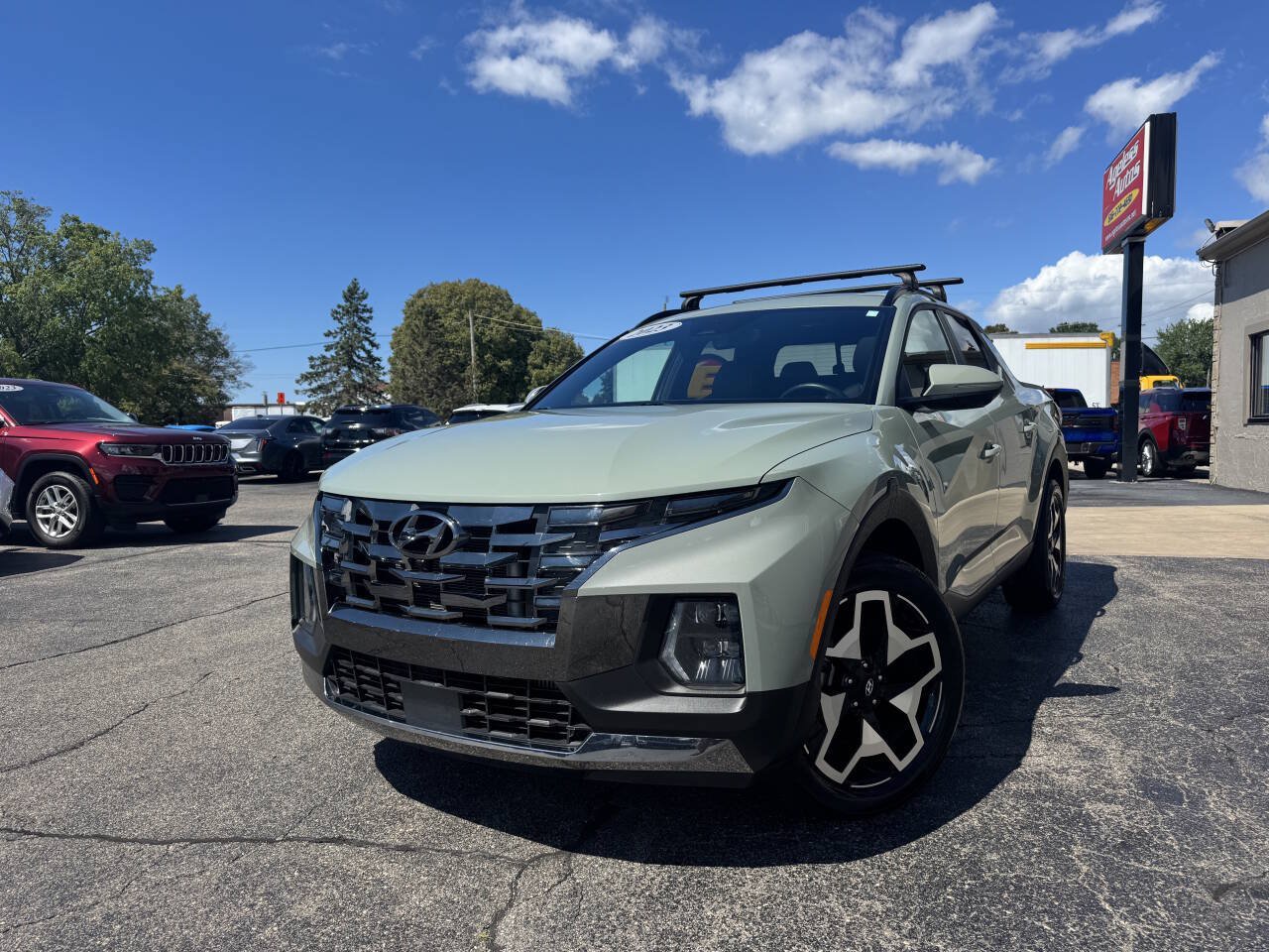 Used 2023 Hyundai Santa Cruz Limited AWD/4WD image 2