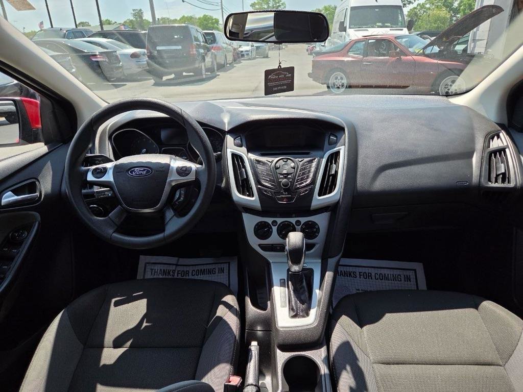 Used 2012 Ford Focus SE FWD image 15