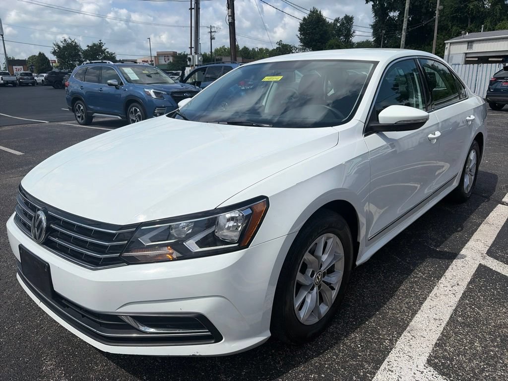 Used 2017 Volkswagen Passat 1.8T S FWD image 3