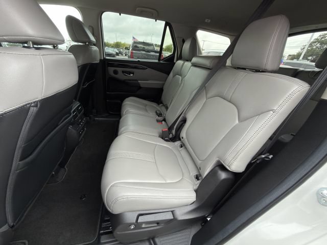 Used 2025 Honda Pilot EX-L image 24
