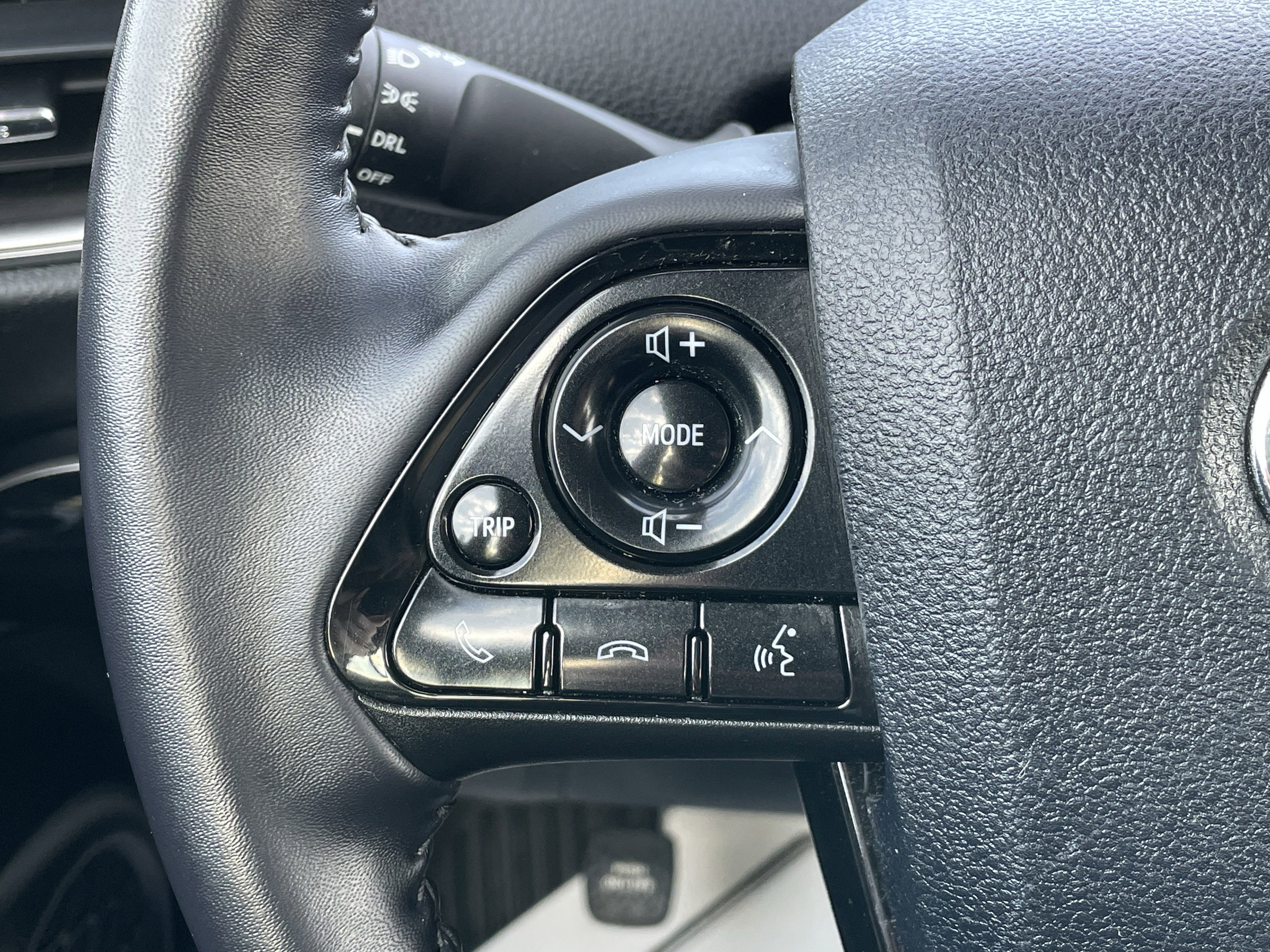 Used 2020 Toyota Prius Prime LE image 18