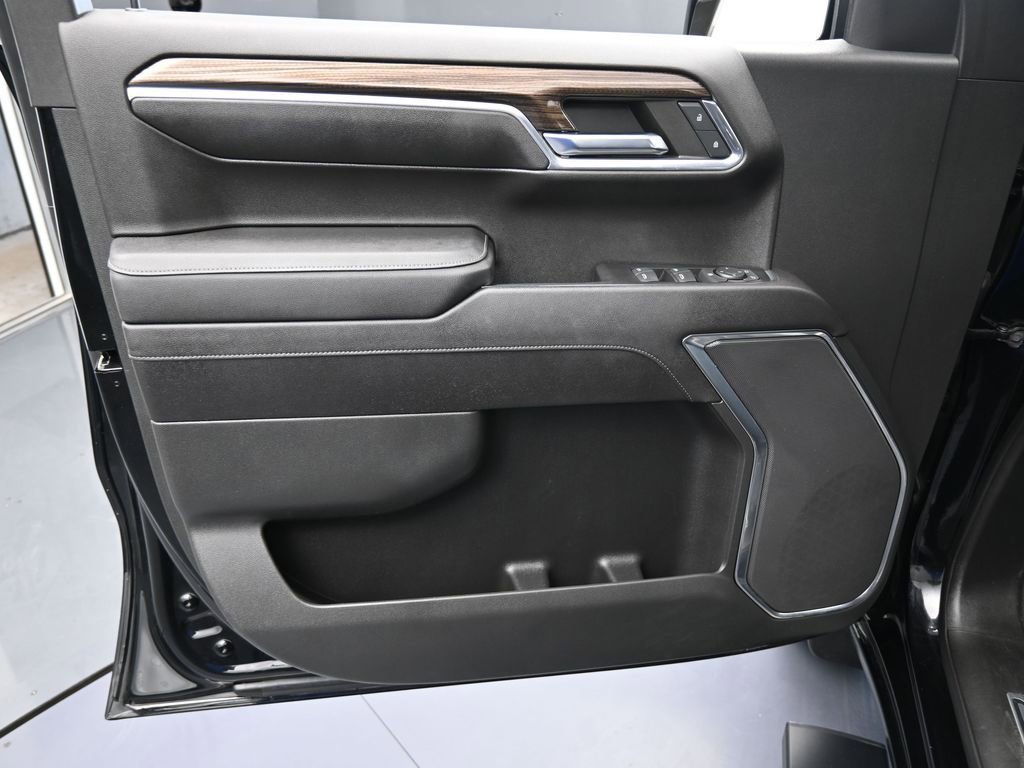 Used 2023 Chevrolet Silverado 1500 LT image 12