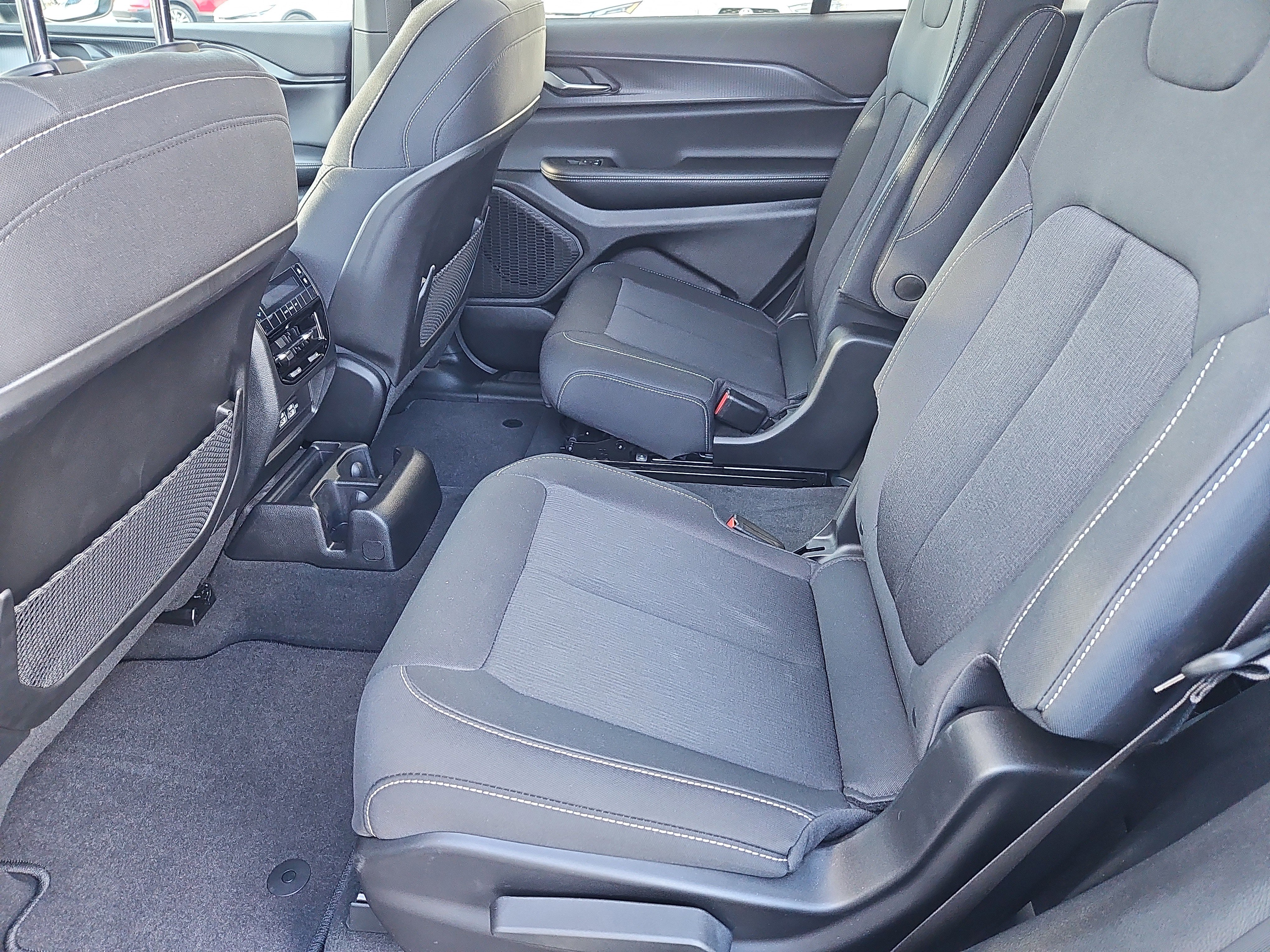 Used 2024 Jeep Grand Cherokee L Laredo w/ Trailer Tow Package image 29