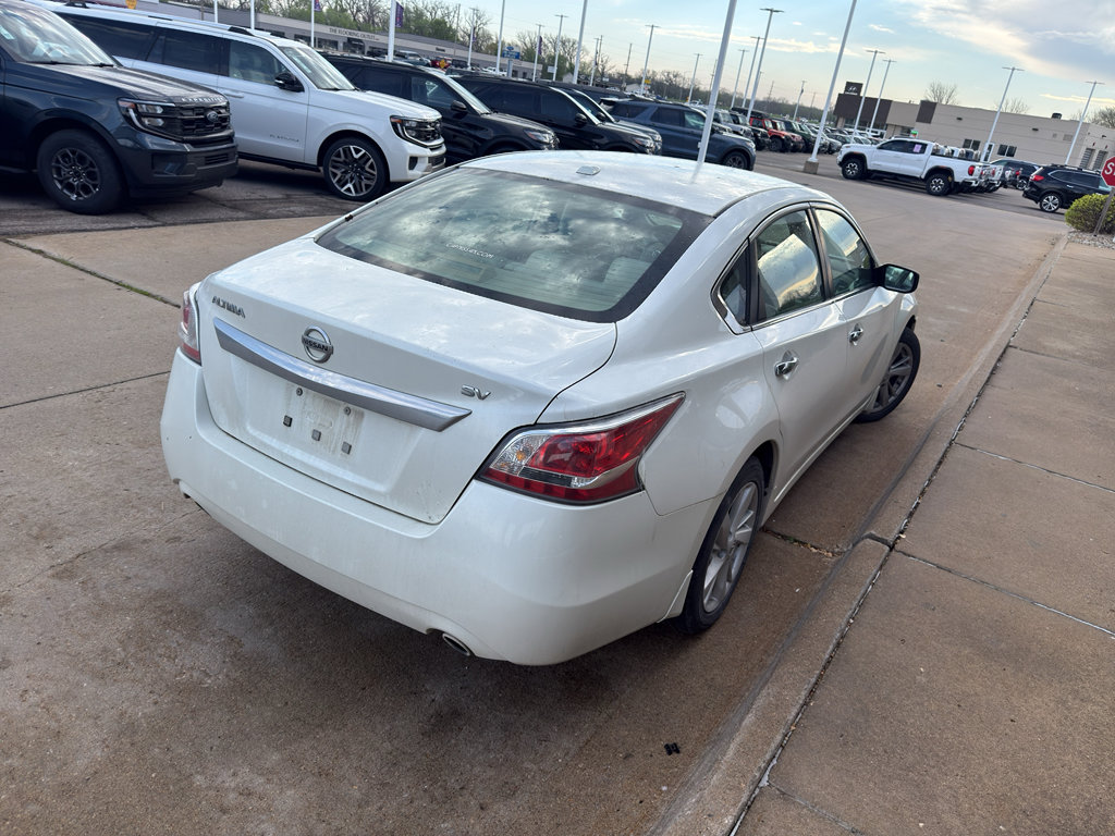 Used 2015 Nissan Altima 2.5 SV image 5