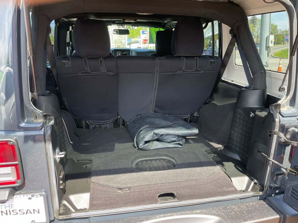 Used 2017 Jeep Wrangler Unlimited Sport AWD/4WD image 32