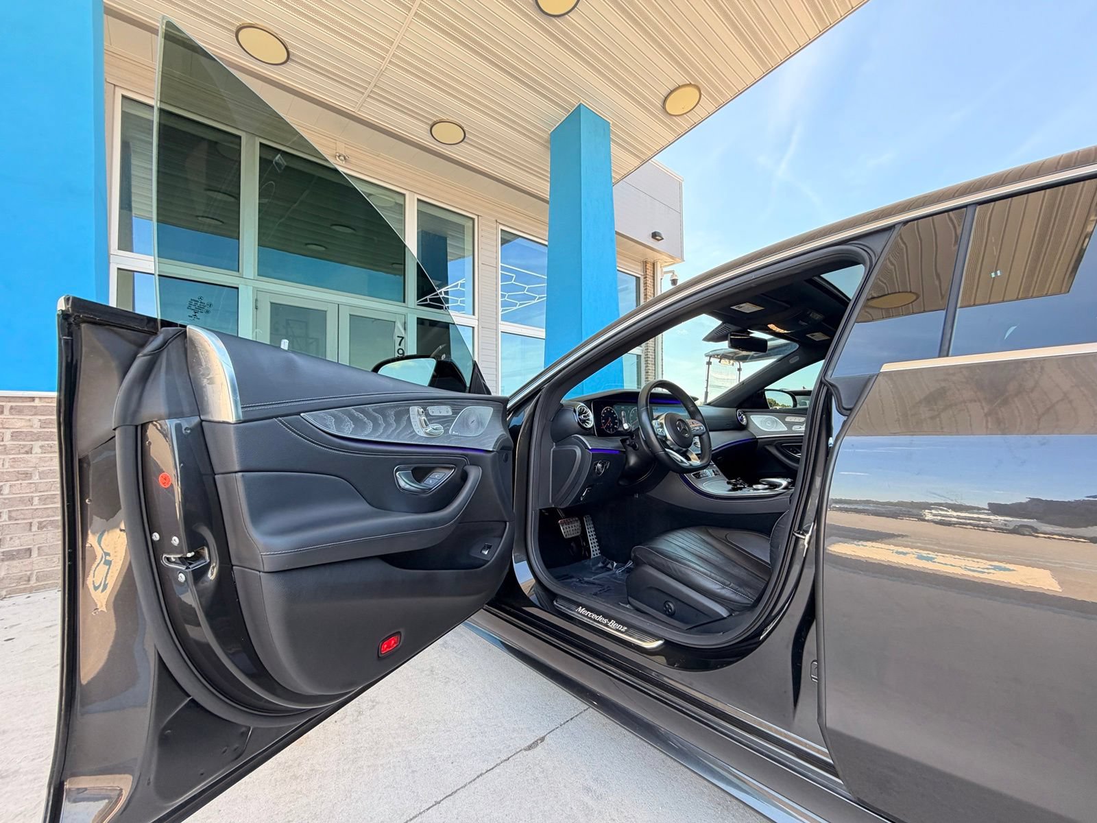 Used 2020 Mercedes-Benz CLS 450 4MATIC w/ Premium Package image 16