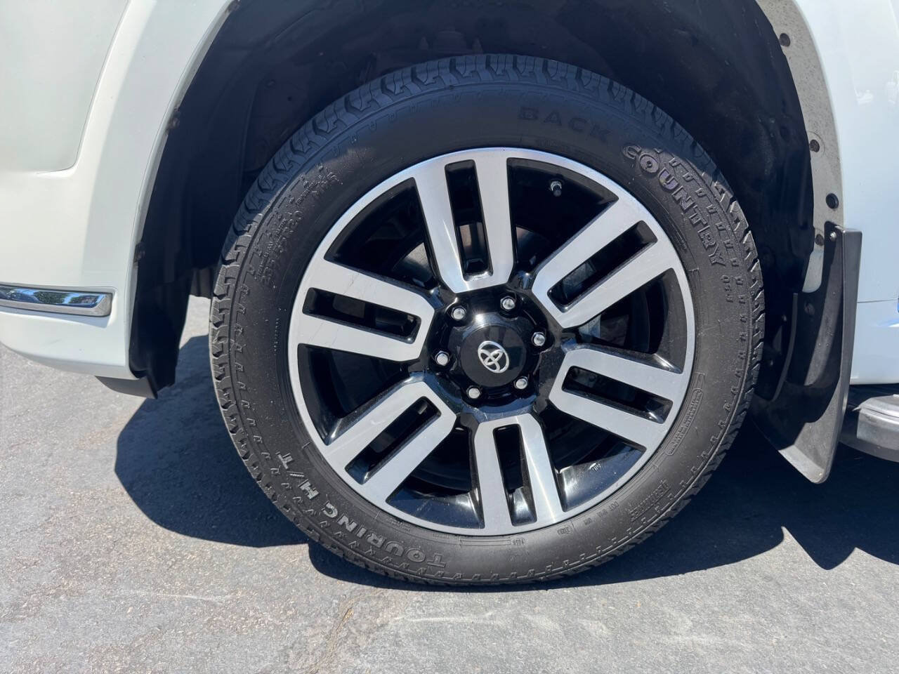 Used 2015 Toyota 4Runner Limited AWD/4WD image 18