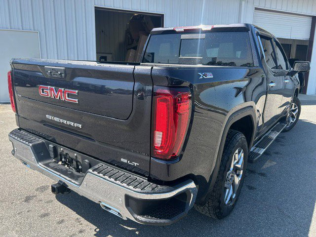 Used 2022 GMC Sierra 1500 SLT w/ SLT Premium Plus Package image 5