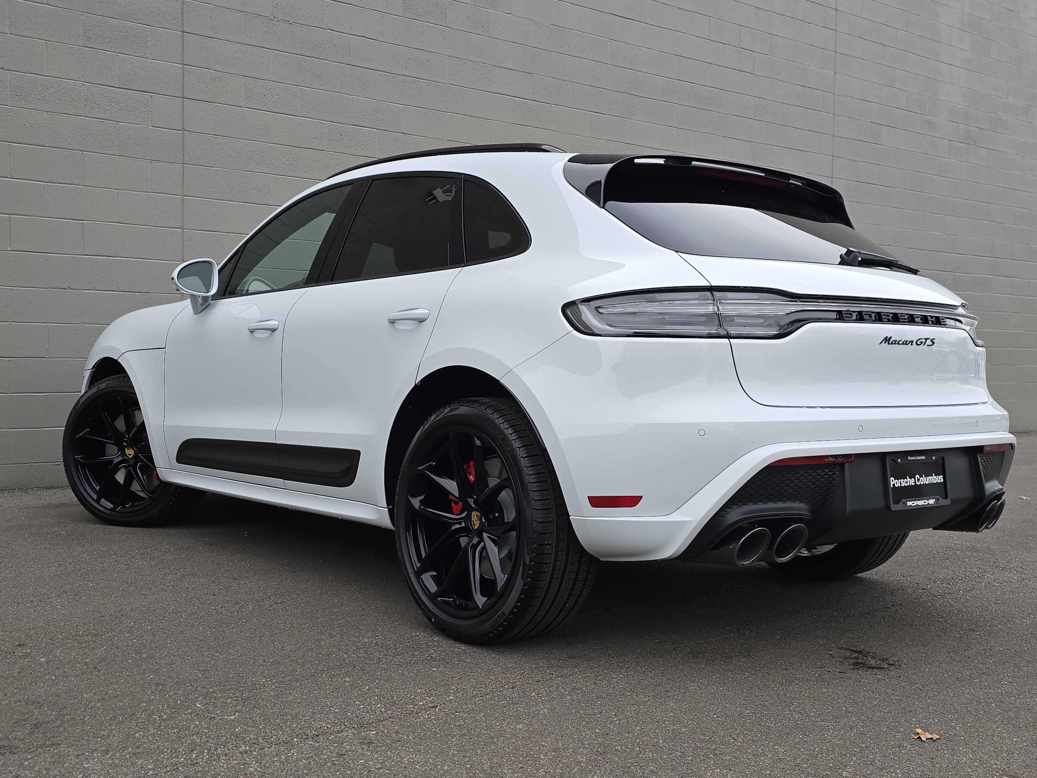 New 2026 Porsche Macan GTS image 3