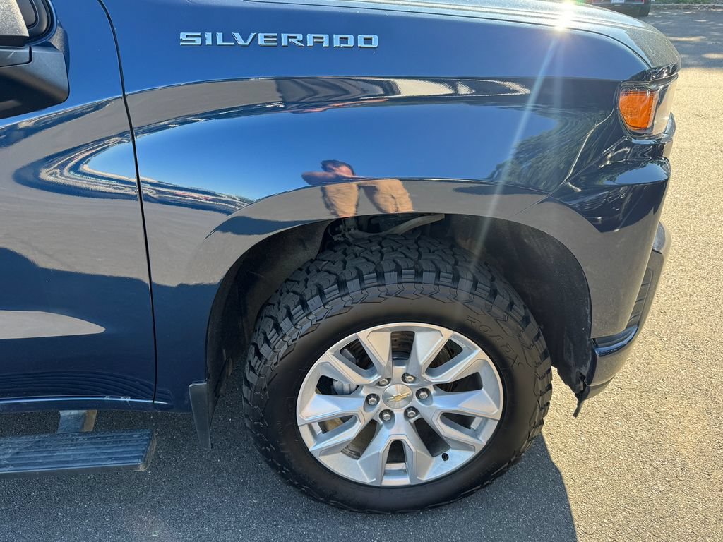 Used 2020 Chevrolet Silverado 1500 Custom w/ Custom Value Package AWD/4WD image 8