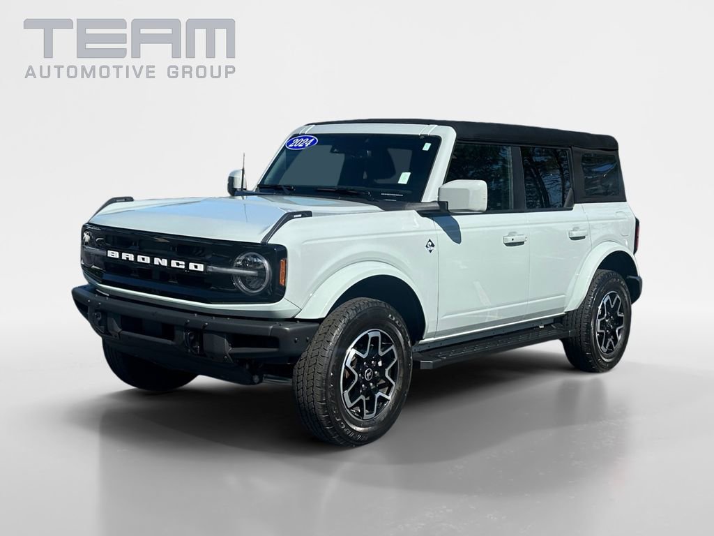 Used 2024 Ford Bronco Outer Banks image 3