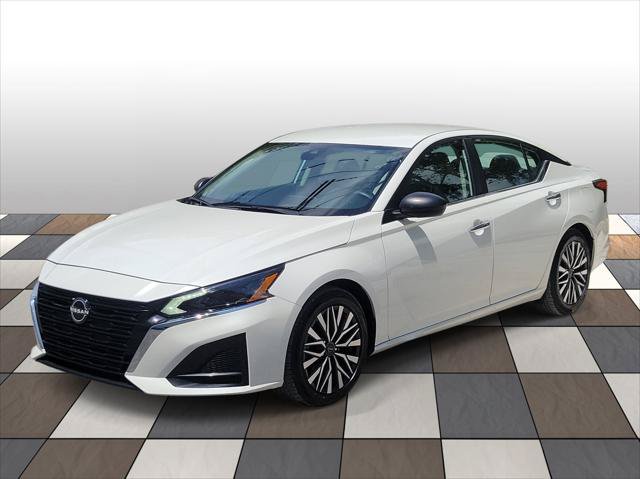 Used 2024 Nissan Altima 2.5 SV