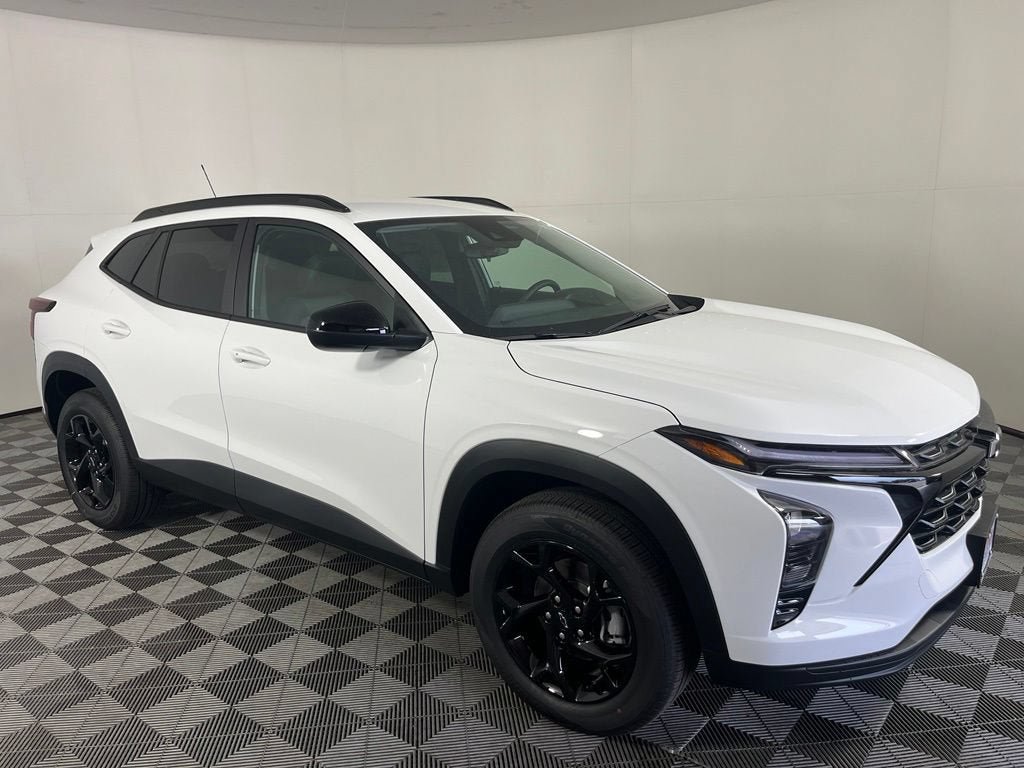 New 2026 Chevrolet Trax LT w/ Driver Confidence Package