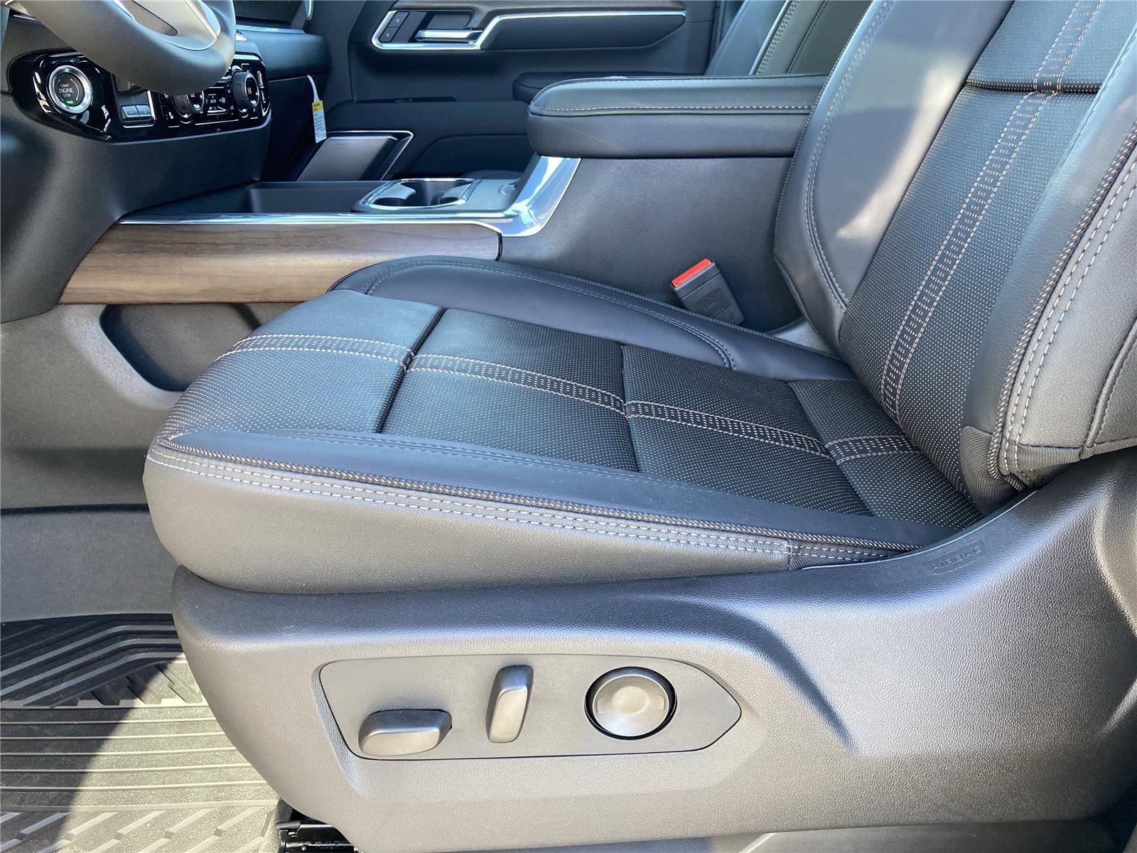 New 2026 Chevrolet Silverado 2500 High Country w/ High Country Premium Package image 26