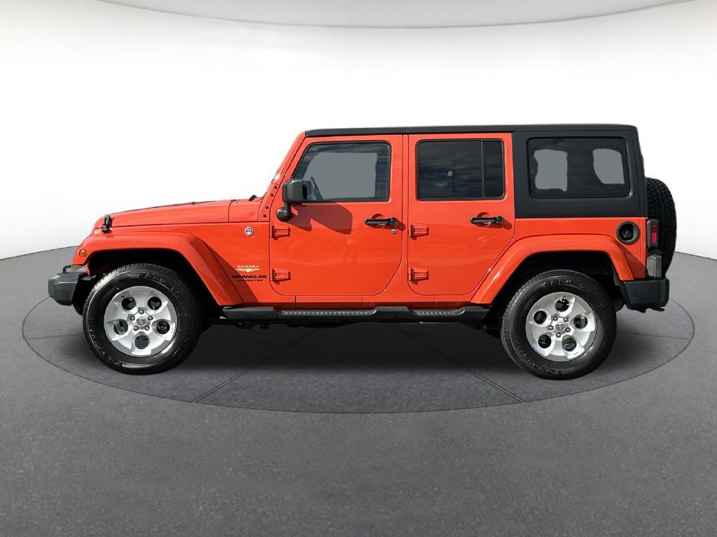 Used 2015 Jeep Wrangler Unlimited Sahara w/ Connectivity Group AWD/4WD image 2