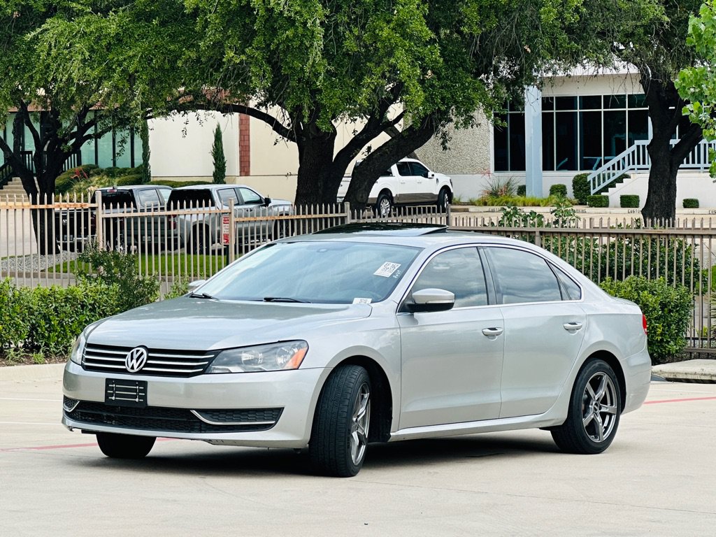 Used 2013 Volkswagen Passat 2.5 SE FWD image 3