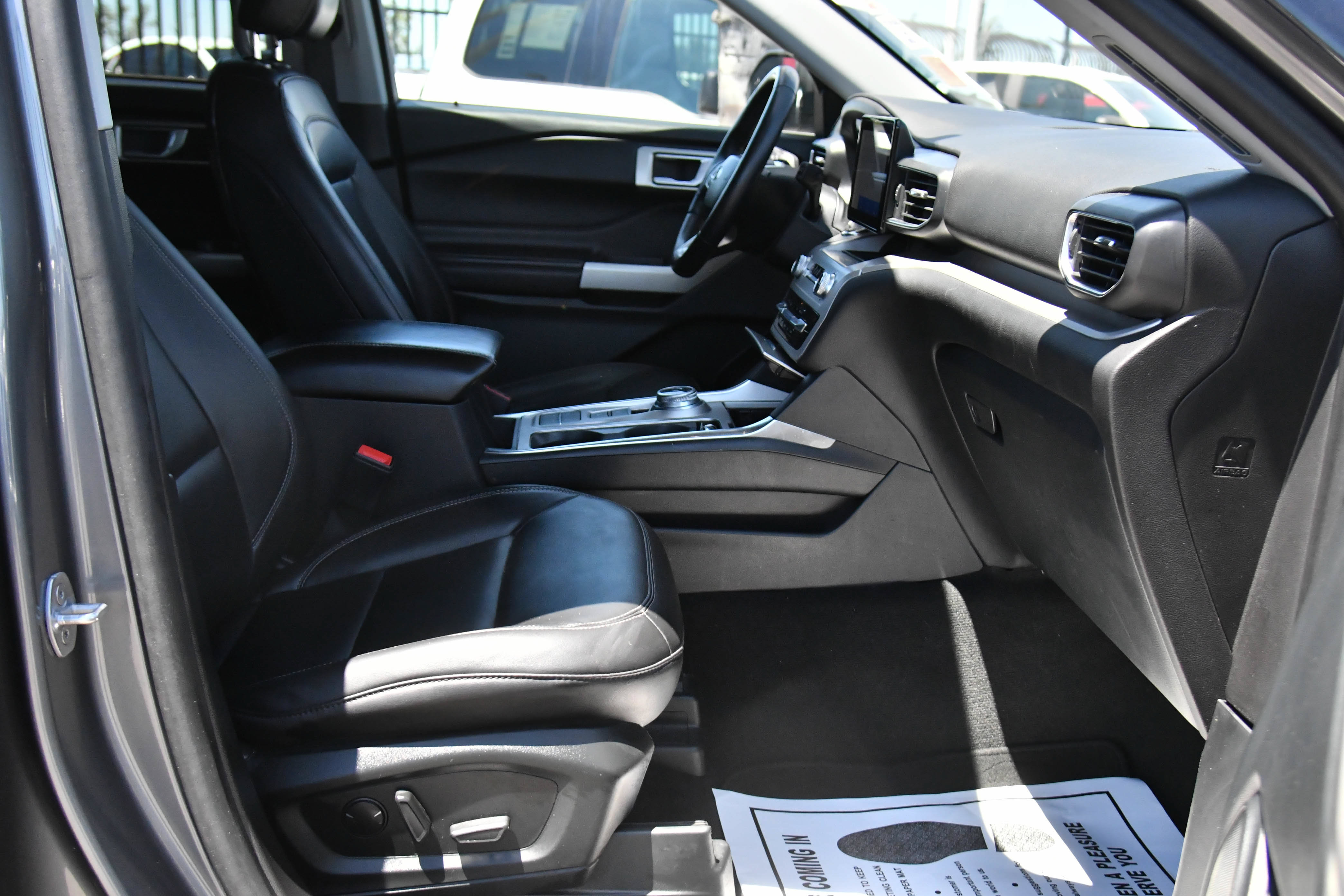 Used 2023 Ford Explorer XLT w/ Equipment Group 202A RWD image 47