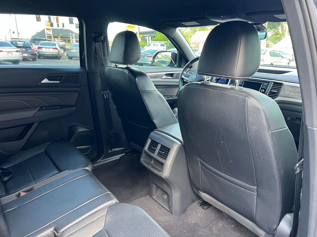 Used 2022 Volkswagen Atlas Cross Sport SE FWD image 26