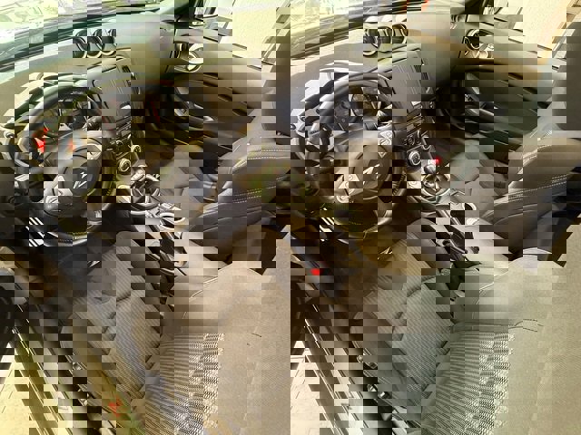 Used 2010 Nissan 370Z Roadster image 12