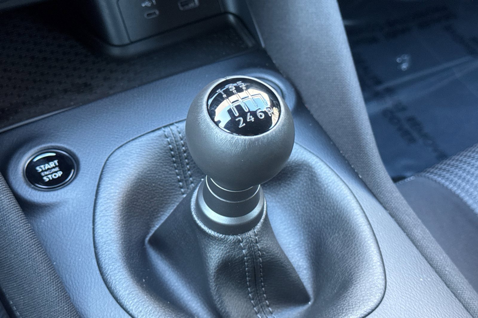 Used 2024 Nissan Z Sport w/ Floor Mat Package image 18