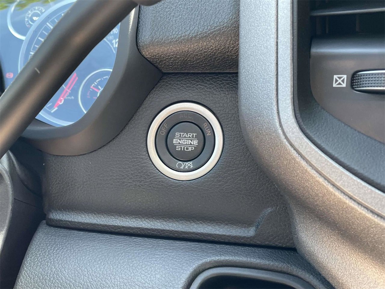 New 2024 RAM 5500 Tradesman image 27