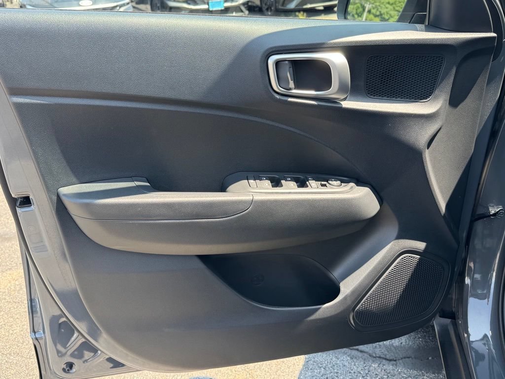 Used 2026 Hyundai Venue SEL FWD image 36