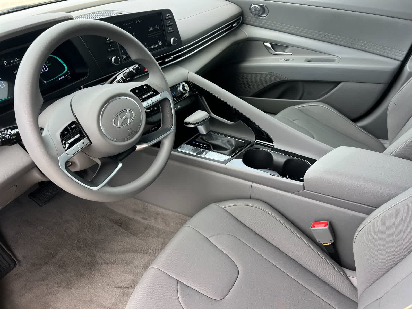 New 2026 Hyundai Elantra Hybrid FWD image 12