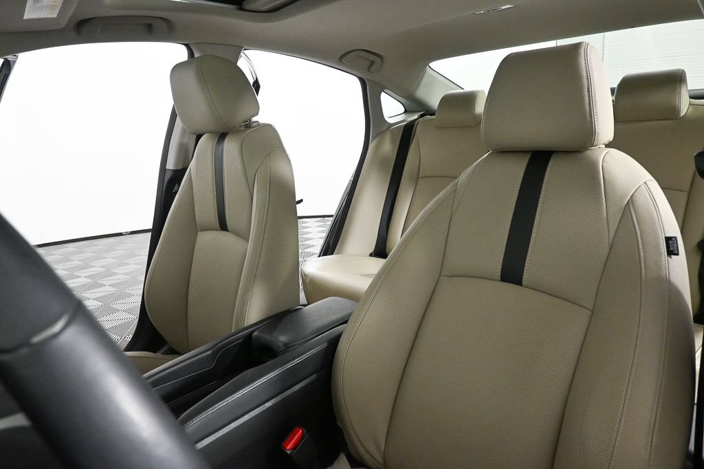 Used 2018 Honda Civic Touring image 5