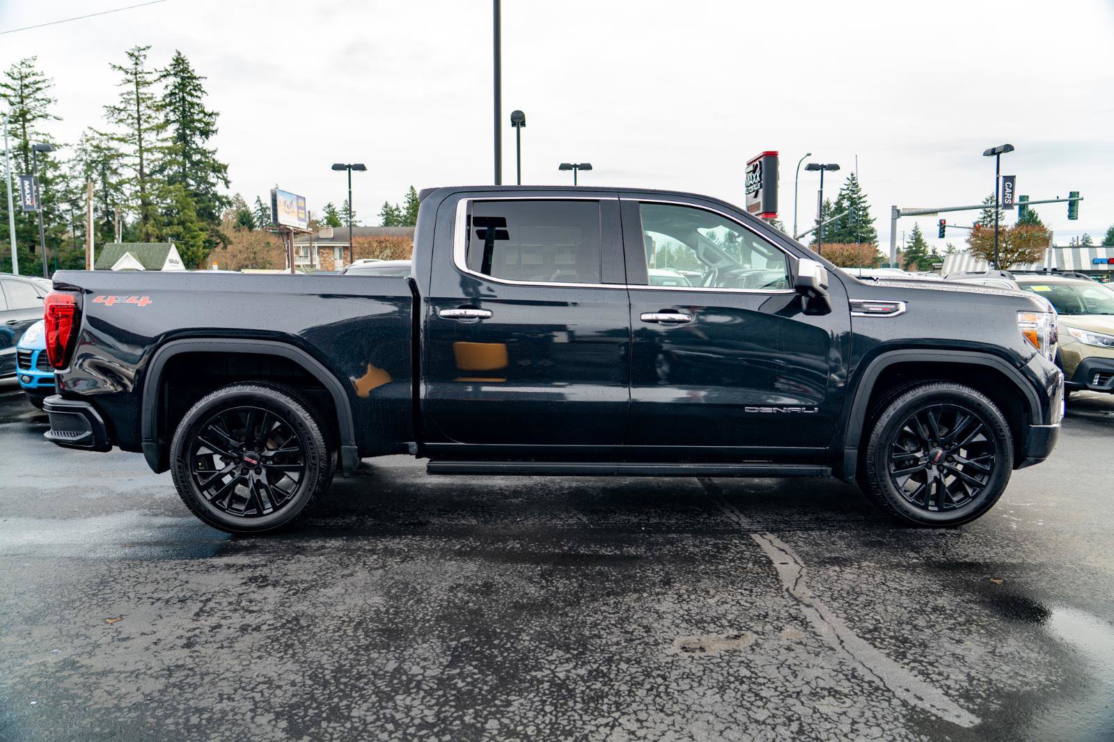 Used 2020 GMC Sierra 1500 Denali w/ Denali Ultimate Package AWD/4WD image 9