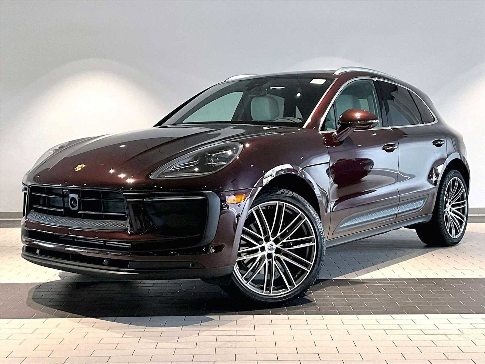 Used 2025 Porsche Macan image 1