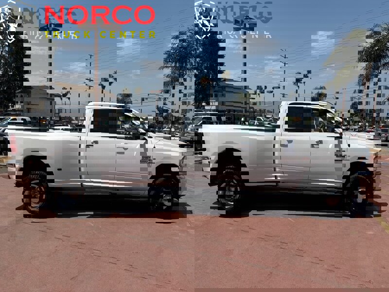 Used 2018 RAM 3500 SLT image 1