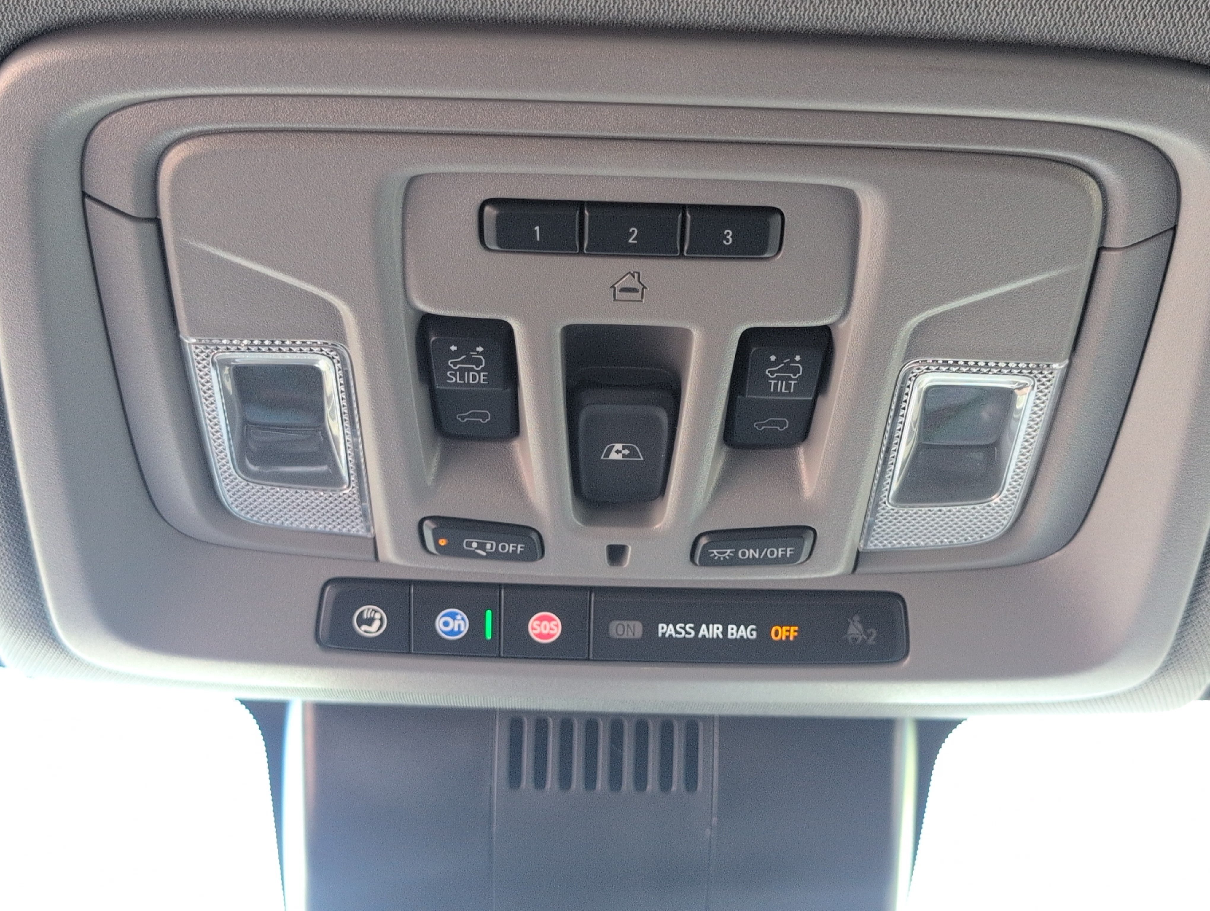 Used 2024 Chevrolet Silverado 1500 LTZ w/ LTZ Premium Package AWD/4WD image 18