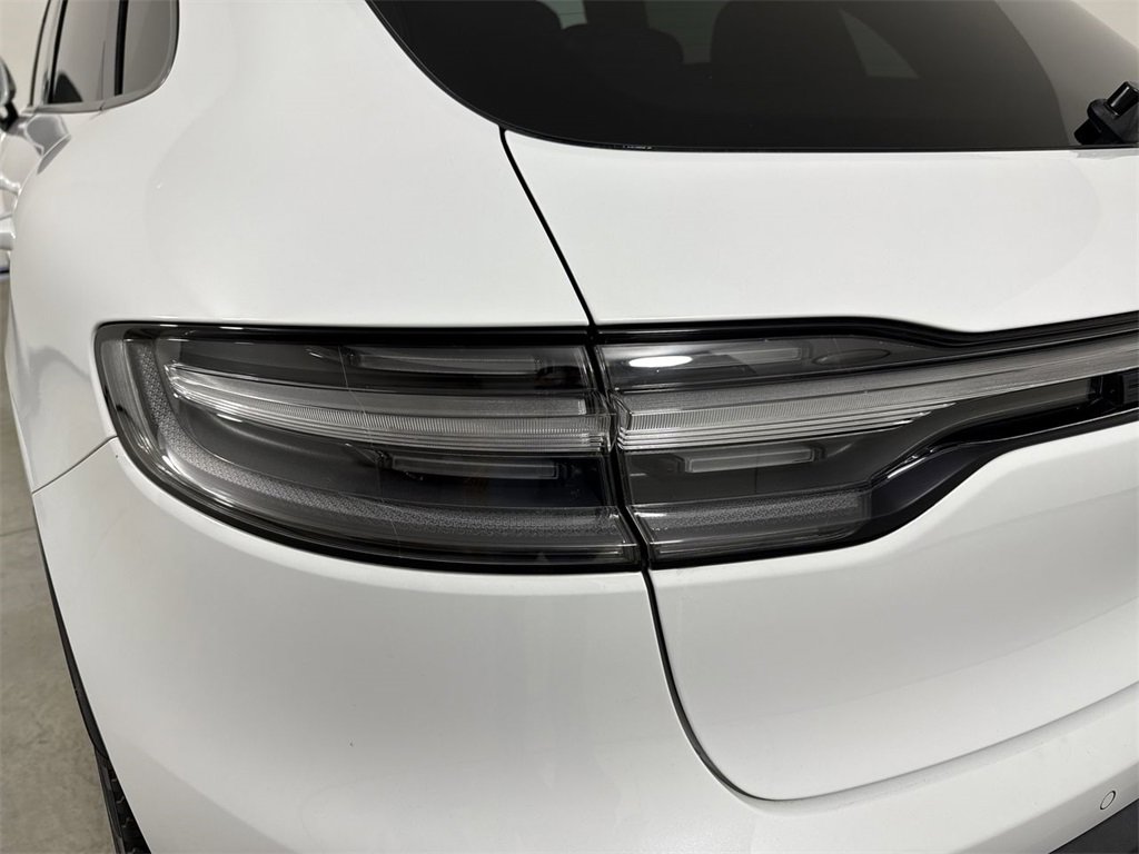Certified 2023 Porsche Macan Turbo image 18