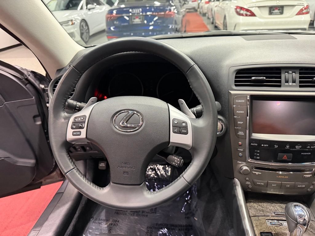 Used 2012 Lexus IS 350C w/ Luxury Pkg RWD image 36