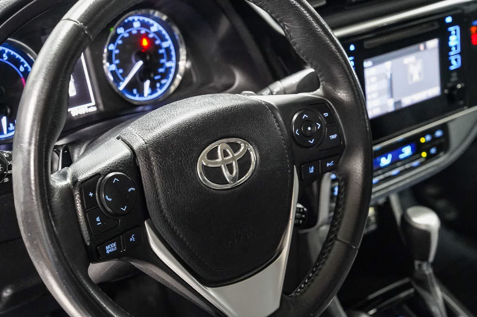 Certified 2018 Toyota Corolla SE FWD image 21