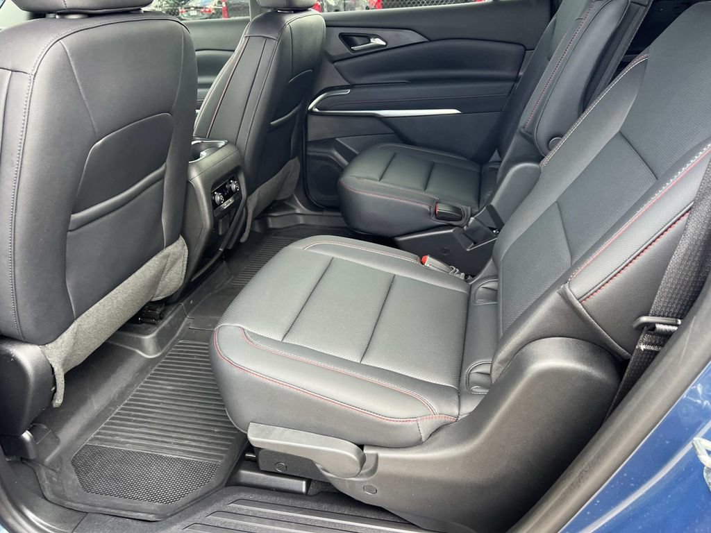 Used 2024 Chevrolet Traverse Z71 w/ LPO, Floor Liner Package AWD/4WD image 11