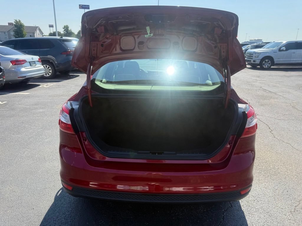 Used 2013 Ford Focus SE FWD image 40