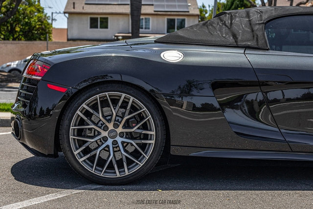 Used 2014 Audi R8 V10 w/ Full Leather Package AWD/4WD image 73