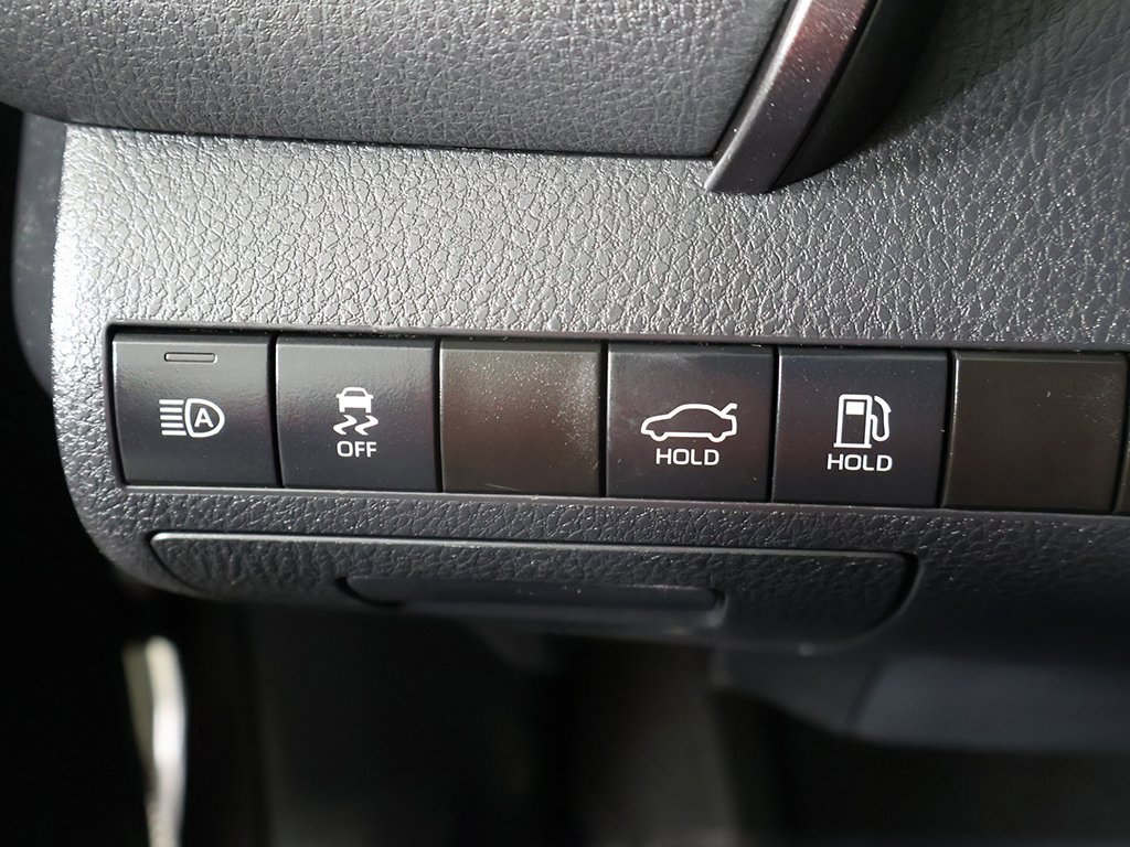 Used 2021 Toyota Camry XLE w/ Navigation Upgrade Package image 37