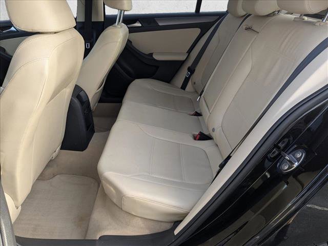 Used 2013 Volkswagen Jetta TDI image 16