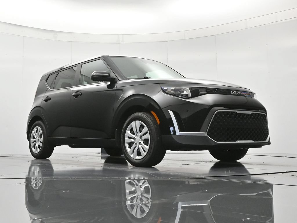 Used 2024 Kia Soul LX FWD image 38