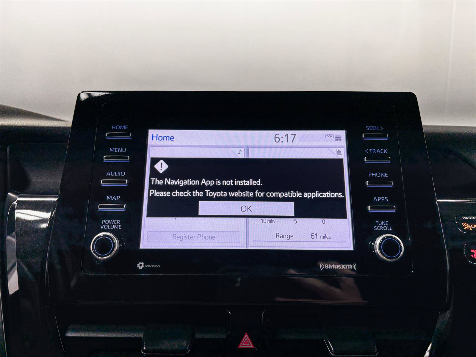 Used 2023 Toyota Camry SE FWD image 6