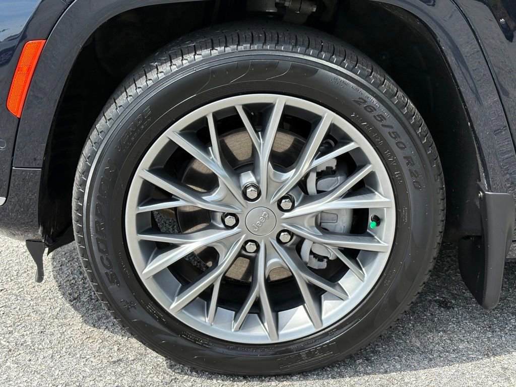 Used 2024 Jeep Grand Cherokee L Summit w/ Rear Seat Video Group I image 24