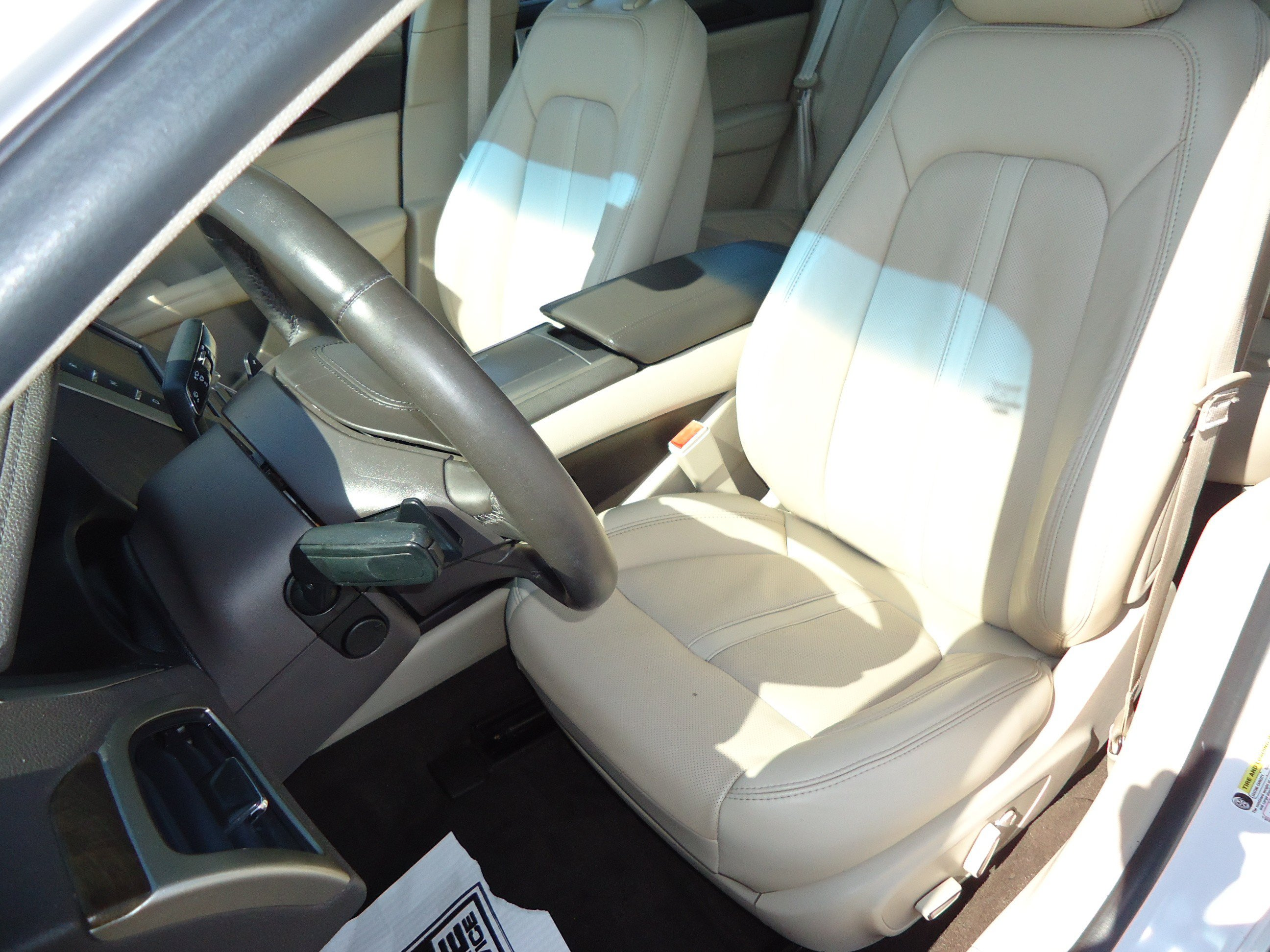 Used 2020 Lincoln MKZ Reserve w/ Monochromatic Package AWD/4WD image 27