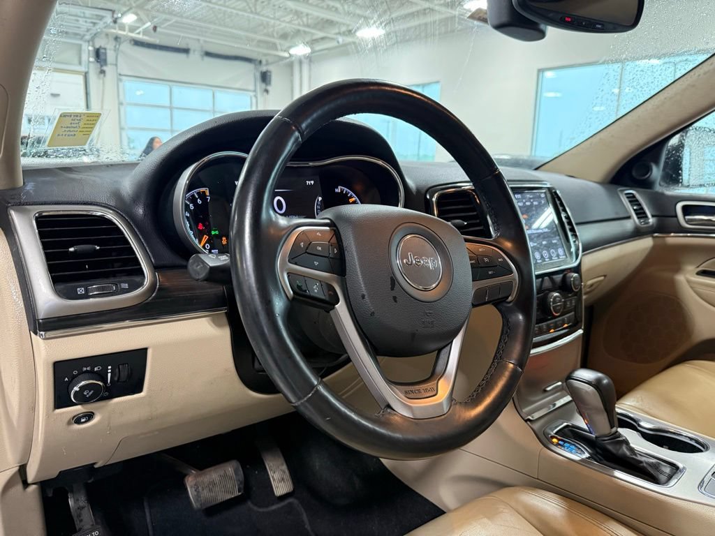 Used 2021 Jeep Grand Cherokee Limited AWD/4WD image 10