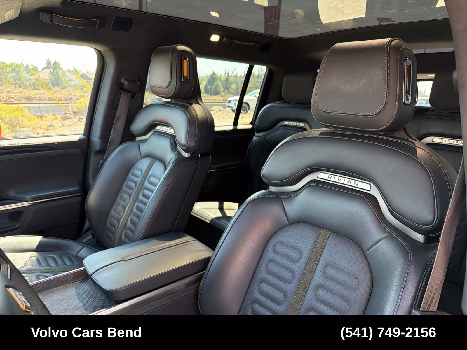 Used 2024 Rivian R1S Adventure Dual AWD/4WD image 19